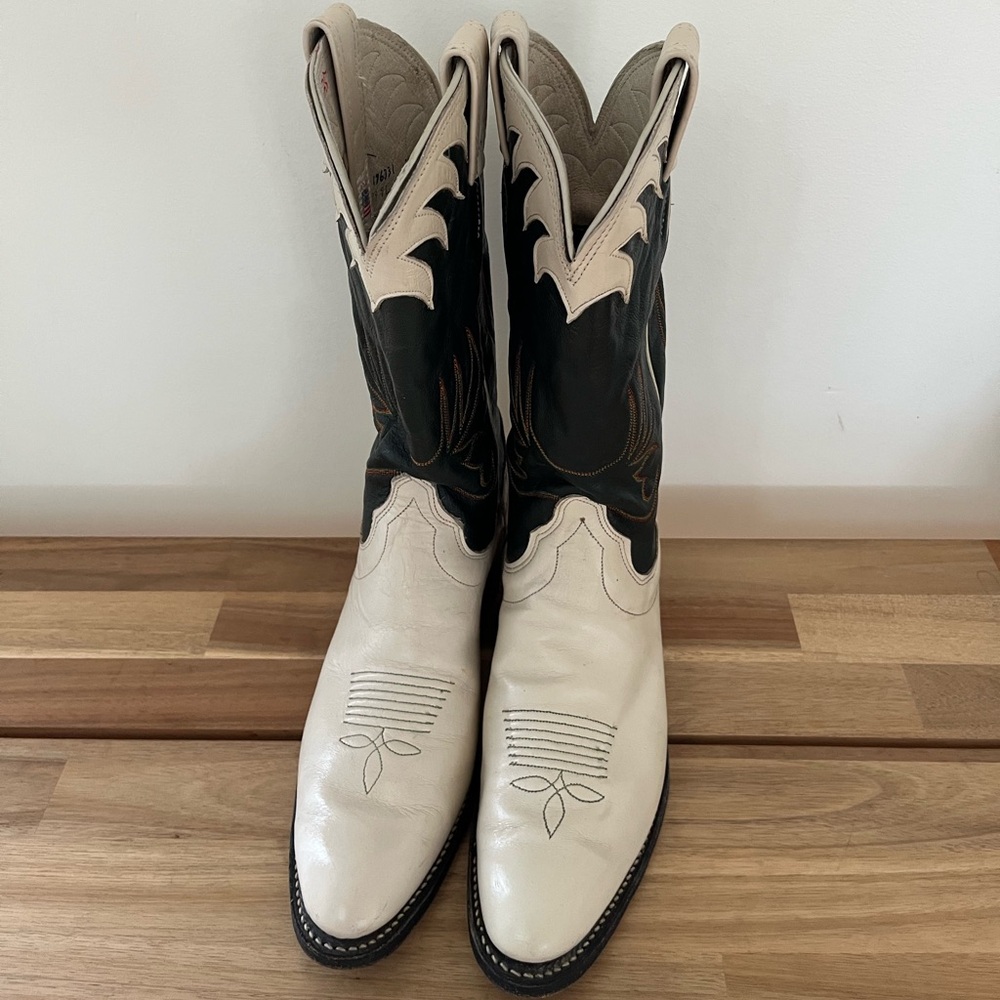 Vintage Black and White Olathe Cowboy Cowgirl Boots Women’s 8.5-9 (Men’s 7.5B)